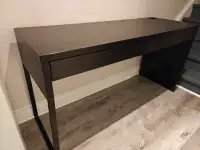 Desk with 2 Drawers 