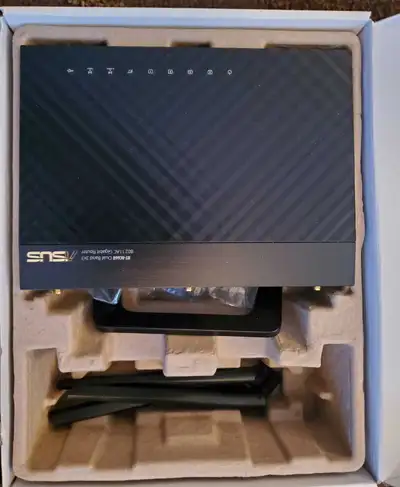 Modem routeur Asus RT-AC66U, View more