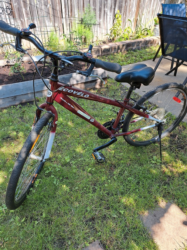 Vélo junior dans De route  à Ville de Montréal - Image 3