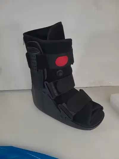 Inflatable Walking Boot - Air Cam Walker Fracture Boot. Short Walker Brace Ultralight Orthopedic Boo...