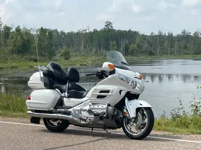 55000 kms, tires replaced one year ago , heated seats and grips , beautiful smooth ride , large stor...