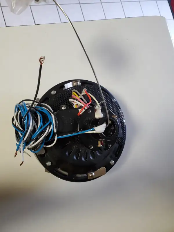 Ceiling Fan motor  replacement in Indoor Lighting & Fans in Mississauga / Peel Region - Image 7