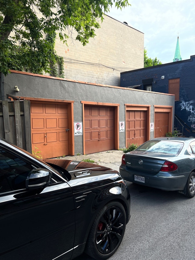 Garage storage for rent / garage à louer Entreposage et stationnement