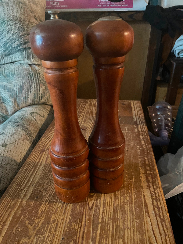 Salt and pepper mill in Kitchen & Dining Wares in Lethbridge - Image 3
