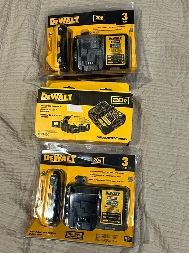 dewalt batteries  in Power Tools in Oshawa / Durham Region - Image 2