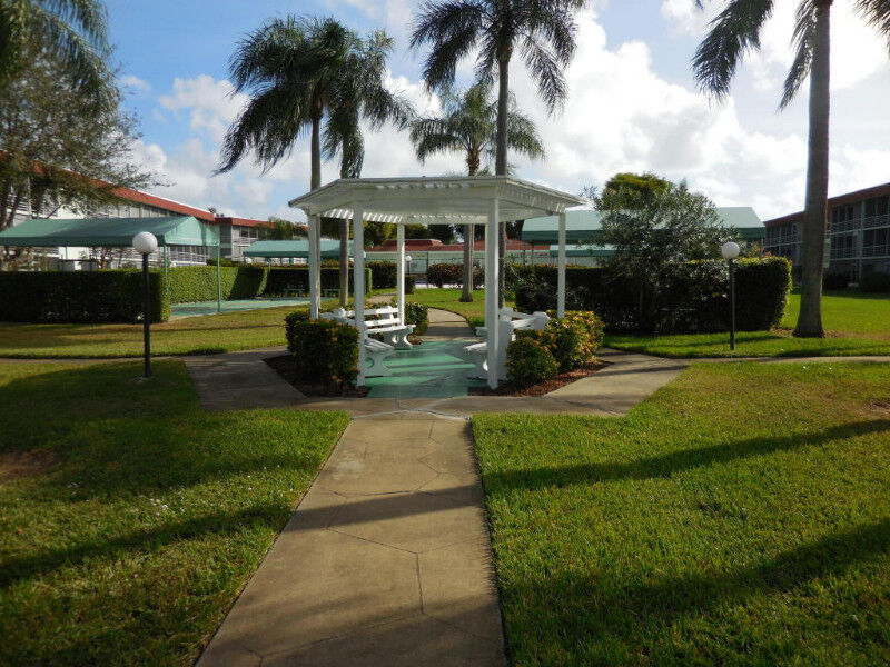 Florida Condo Snowbirds rental available! Long Term Rentals