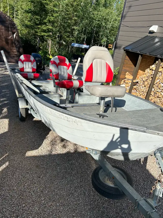 Great fishing boat in Powerboats & Motorboats in Meadow Lake - Image 9