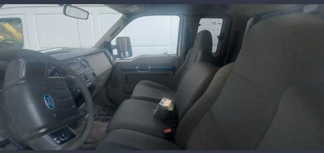 2009 Ford F-250 XLT Super Duty in Cars & Trucks in City of Toronto - Image 3