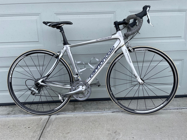 Cannondale Synapse Carbon road bike in Road in St. Albert