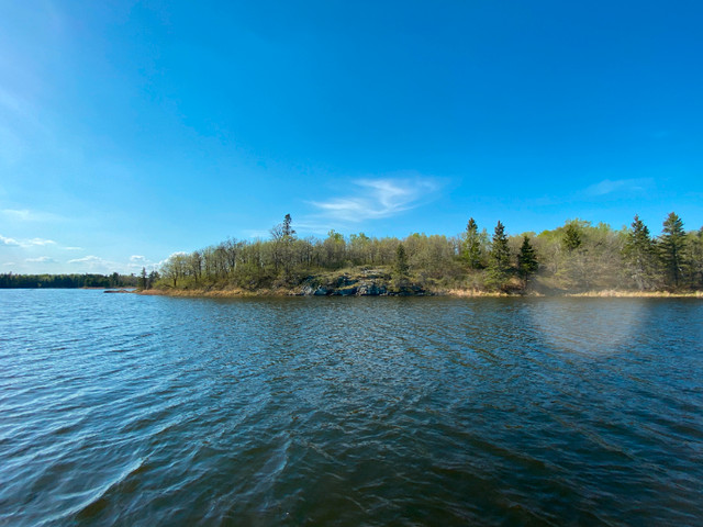 Lot 16 Big Narrows -  2.47 Acres, 1115 feet of frontage! in Land for Sale in Kenora - Image 4