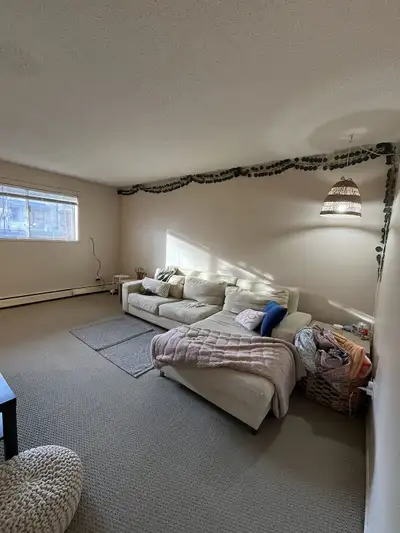 To book a viewing, please follow this link: https://www.rentfaster.ca/properties/322-6-avenue-northe...