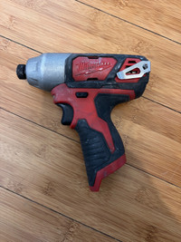 Milwaukee m12 1/4” Impact Driver