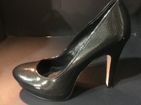 Calvin Klein Heels ~ Size 6.5 ~ Like New