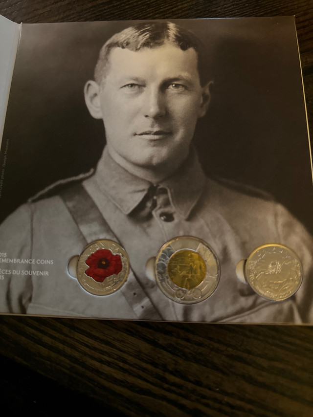 2015 remembrance coins in Arts & Collectibles in Hamilton - Image 2