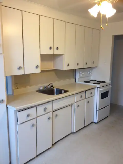 234 Mansion Ave. This Property offers: On site laundry facility Conveniently located to Grocery stor...