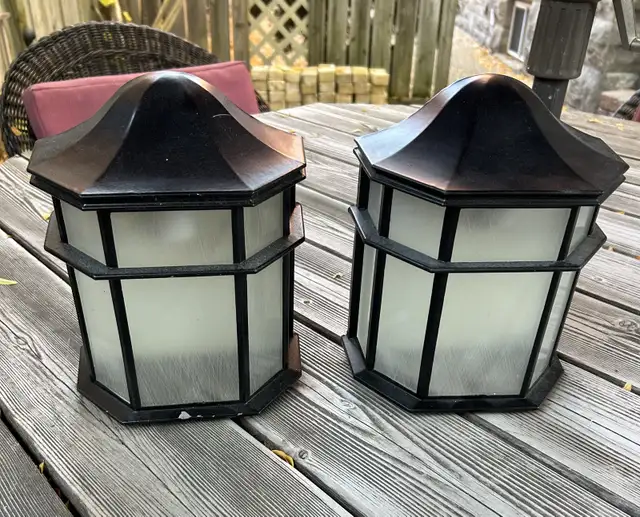 Wall sconces in Indoor Lighting & Fans in Ottawa - Image 4