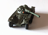 Dinky Toys fait en France, 1/43 Diecast Tank E.P.R. Panhard Mili