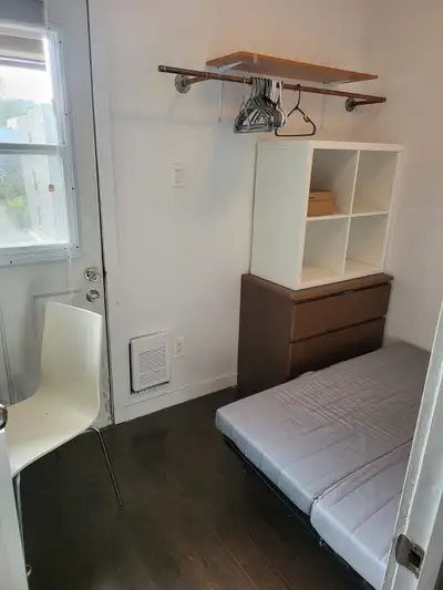 4827 Saint Urbain, Montreal, QC, Canada Property Description "Video of Apartment: https://www.youtub...