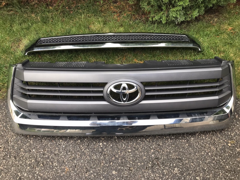 2014 Toyota Tundra front grille and hood bulge Auto Body Parts