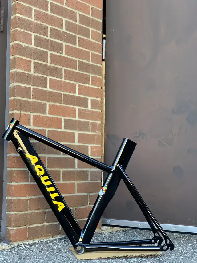 Road bike frame in Road in City of Toronto - Image 5