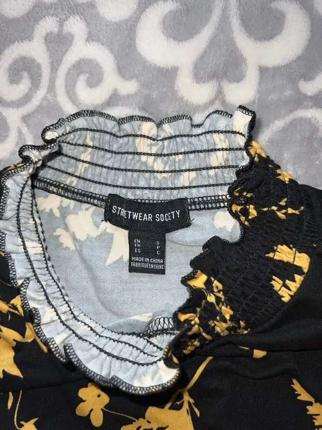 Streetwear Society Women’s Black Dress with Yellow Flowers in Women's - Dresses & Skirts in Oshawa / Durham Region - Image 4