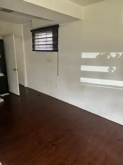 2 full bathroom and 1 master bedroom on top floor including util