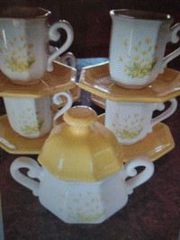 6 espresso cups with matching sugar bowl