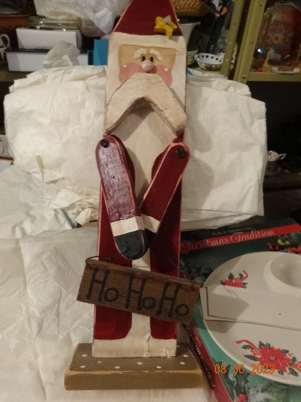 Christmas (Xmas) wooden door Santa, handmade, 22 inch, 90s in Holiday, Event & Seasonal in Kelowna