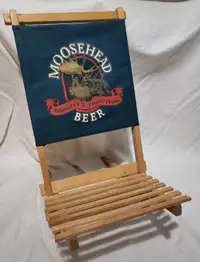 Moosehead Lager 2-Piece Wooden Travel Chair