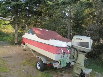 55 hp Suzuki 2 stroke works excellent