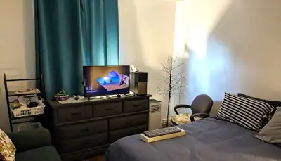 2 ROOMS/4/THE PRICE OF /1.