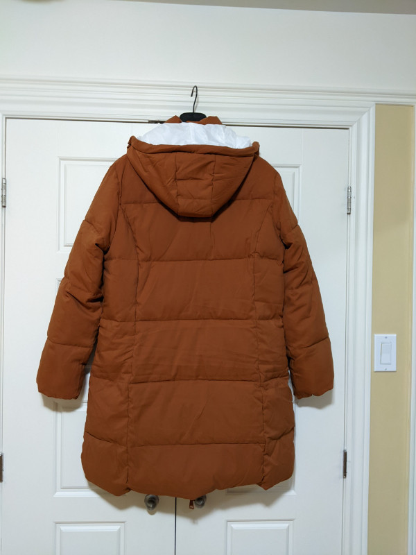 Manteau d'hiver pour femme--très chaud dans Femmes - Hauts et vêtements d'extérieur  à Laurentides - Image 2