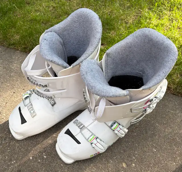 Ski boots Rossignol in Ski in Calgary - Image 2