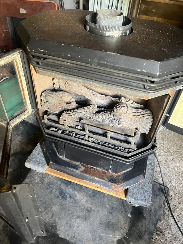 Propane /gas heater in Fireplace & Firewood in Belleville - Image 2