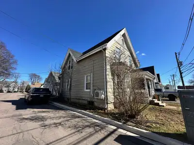 Available Soon! Check out this upcoming year-round rental in Charlottetown! This 3 bedroom, 1 bathro...