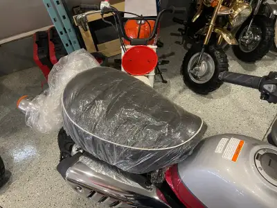 For all you collectors 2022 Honda z125 man Brand new 0 kms Still has protective plastic on it 5950$...