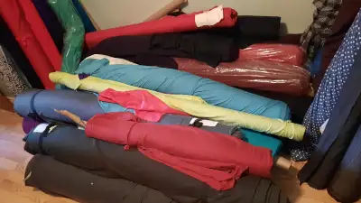 Tissus à vendre par mètre ou lot à bon prix. Fabric for sale, View more