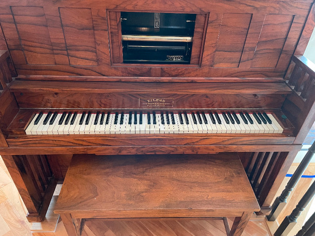 Eilers &amp;quot;Bungalow&amp;quot; Player Piano Mission Style in Arts & Collectibles in Revelstoke - Image 4