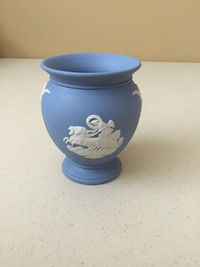 WEDGWOOD VASE BLUE AND WHITE JASPER WARE MADE IN ENGLAND 