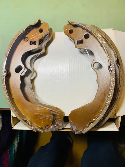 For cell Rear Brake Shoe Set For 93-02 Ford Mazda Probe 626 MX6 brand new.. Contact by Email.