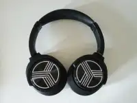 Écouteurs TREBLAB Z2 Over Ear Bluetooth Noise Cancel Headphones