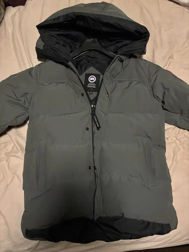 Canada goose Macmillan jacket xl in Men's in City of Toronto - Image 2