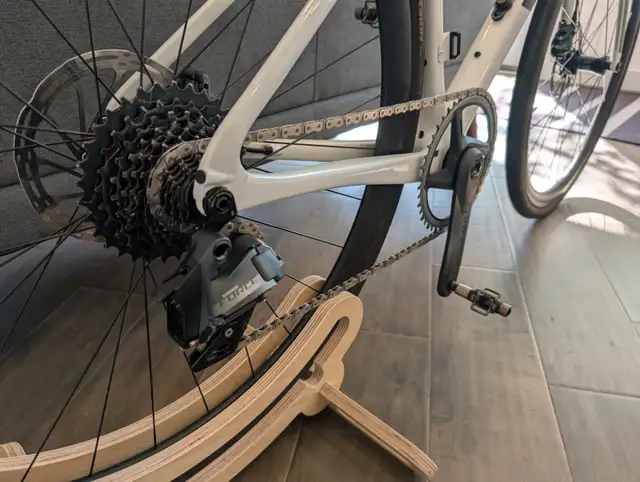 Cannondale Supersix Evo 51cm Sram Force AXS Groupset in Road in Kingston - Image 6