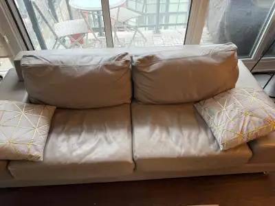 Vintage genuine leather couch (smoke-free, pet-free home), View more