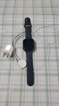 In High Condition Apple Watch 9 45mm - Black