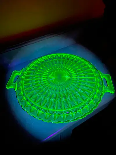 Vintage 1930s Windsor Depression Glass Green Vaseline Cake Plate Handled. This is a handled cake pla...