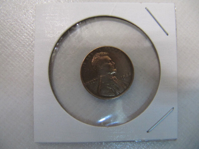 Classic USA War Time Copper Penny Good Clean Condition Circ 1944 in Arts & Collectibles in Mississauga / Peel Region