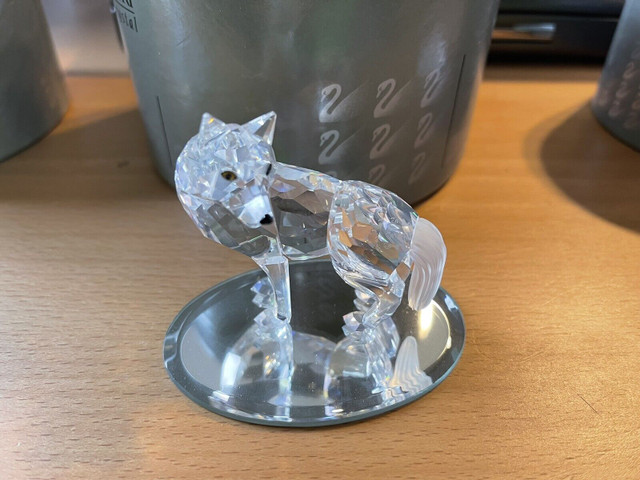 Swarovski – Crystal Wolf with mirror base in Arts & Collectibles in Kitchener / Waterloo