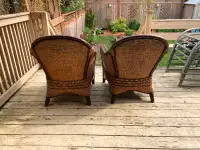 Two rattan chairs - 2 chaises rotin