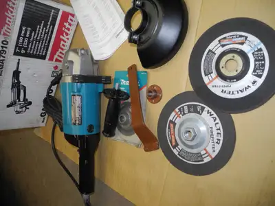 NEW MAKITA 7-inch (15-Amp) Paddle Switch Angle Grinder, Lightweight design for optimal maneuverabili...